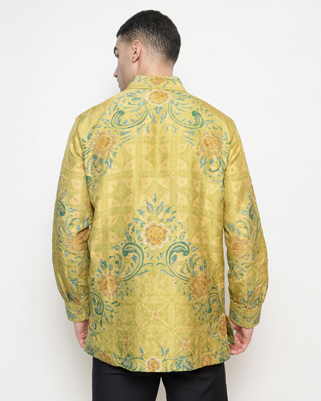 Hand-Drawn Batik Shirt With Junjung Drajat Pattern