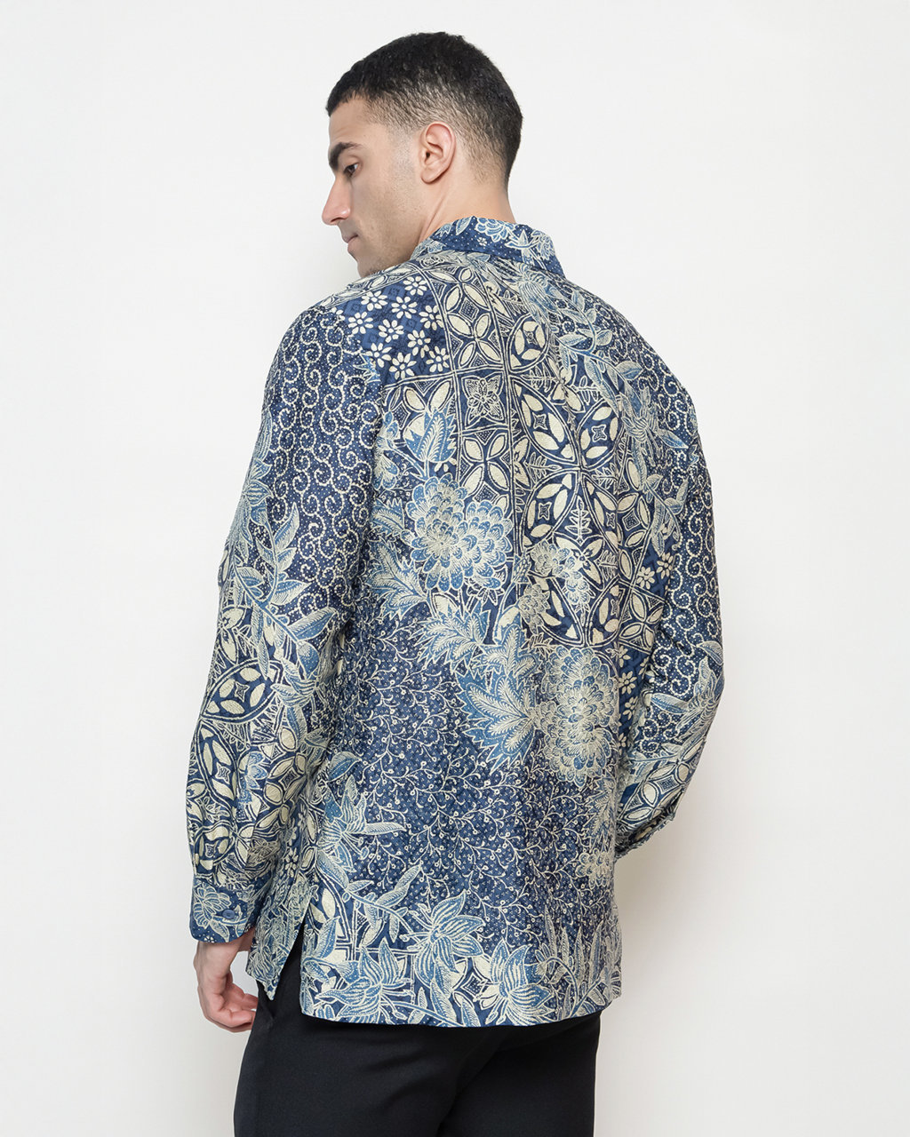 Hand-Drawn Batik Shirt With Buket Lereng Seling Tambal Kawung Pattern