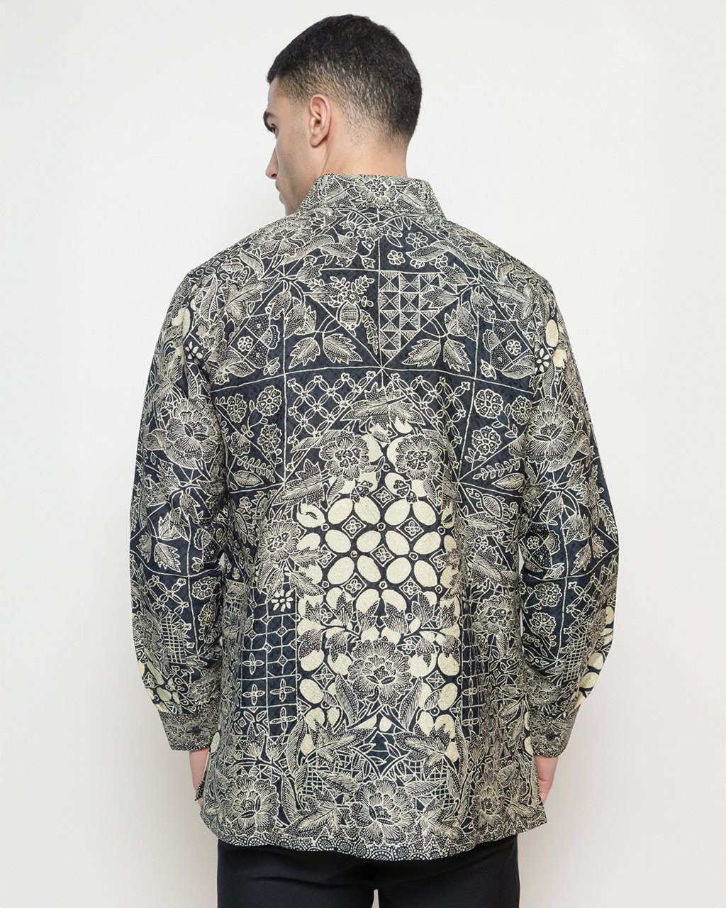 Hand-Drawn Batik Shirt With Krisna Latar Tambal Kawung Ganggeng Pattern